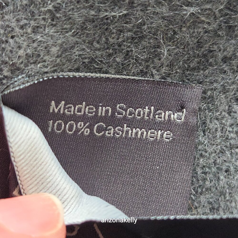 NWOT Begg x Co Cashmere Grey Fringe Scarf - Picture 3 of 12